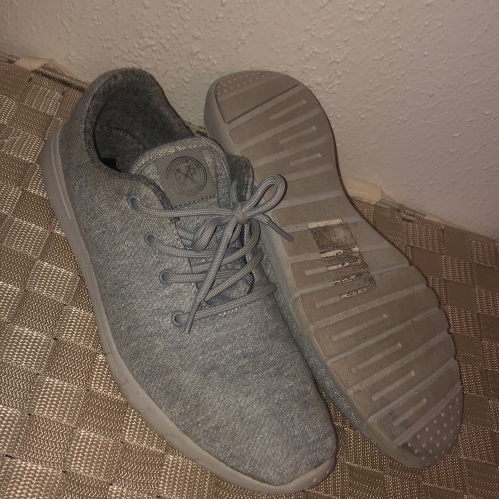 Express New York tennis shoes